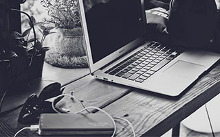 开云体育app-加勒比风暴席卷沙漠，特奥关键一击，牙买加力克沙特改写足球版图