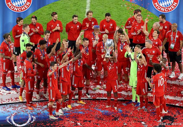 开云下载-三支豪门球队在巅峰对决，结果让人惊艳