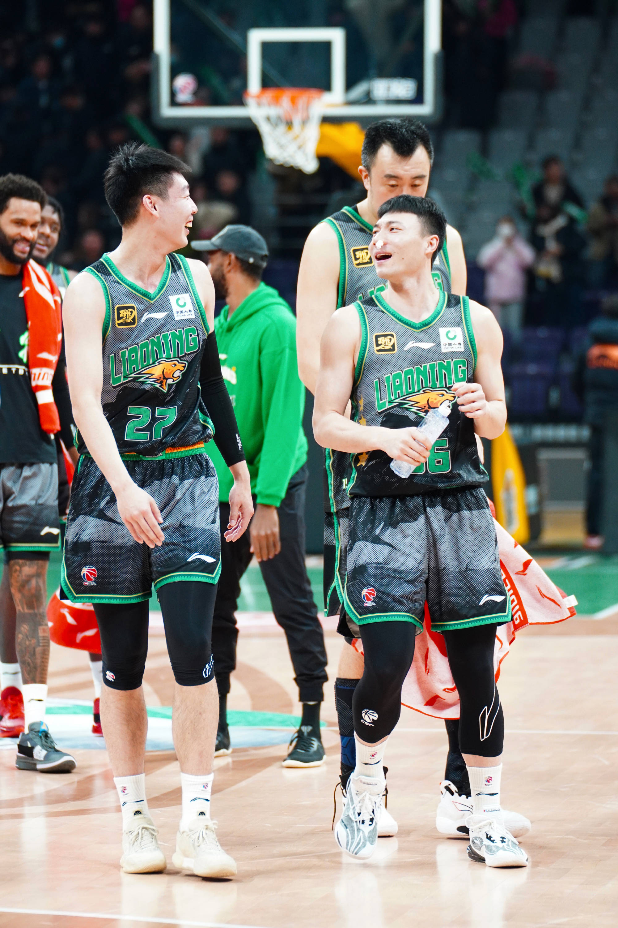 开云体育官方网站-感受到强强对决场面在赛场上回荡