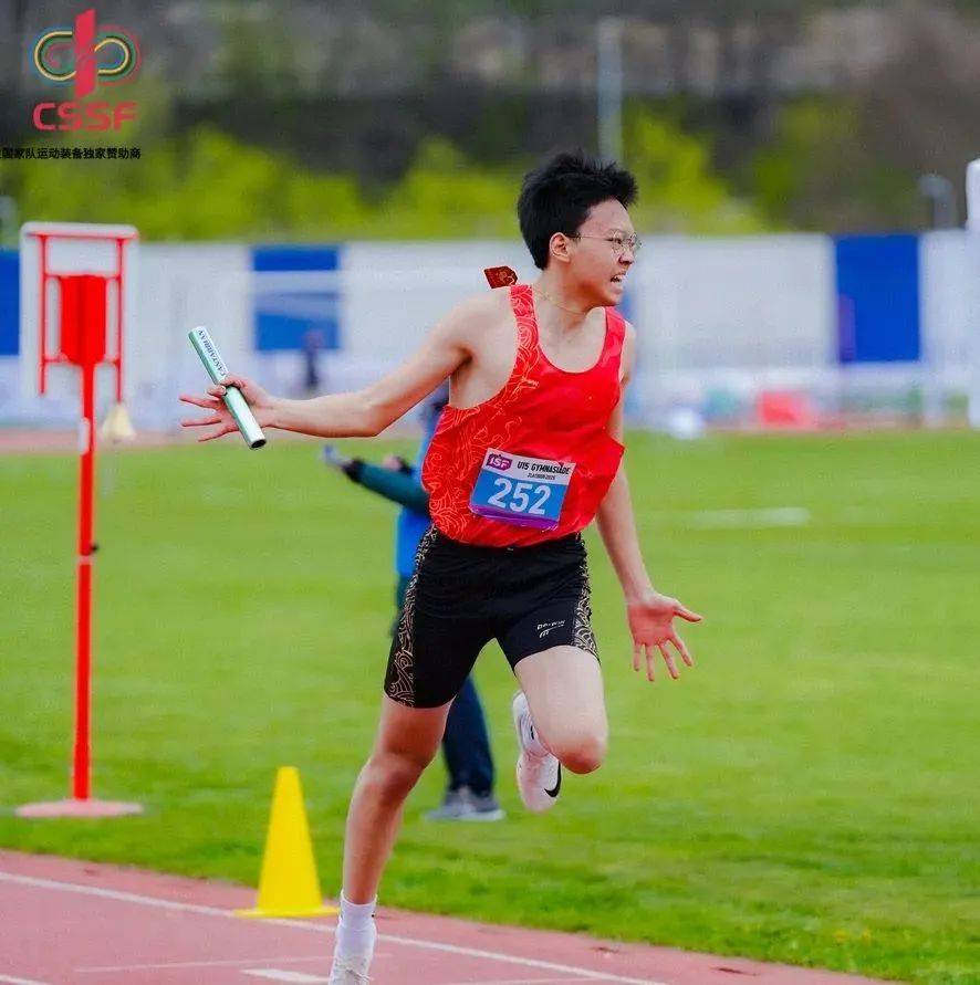 开云下载-爱尔兰选手在田径项目中崭露头角，勇夺金牌