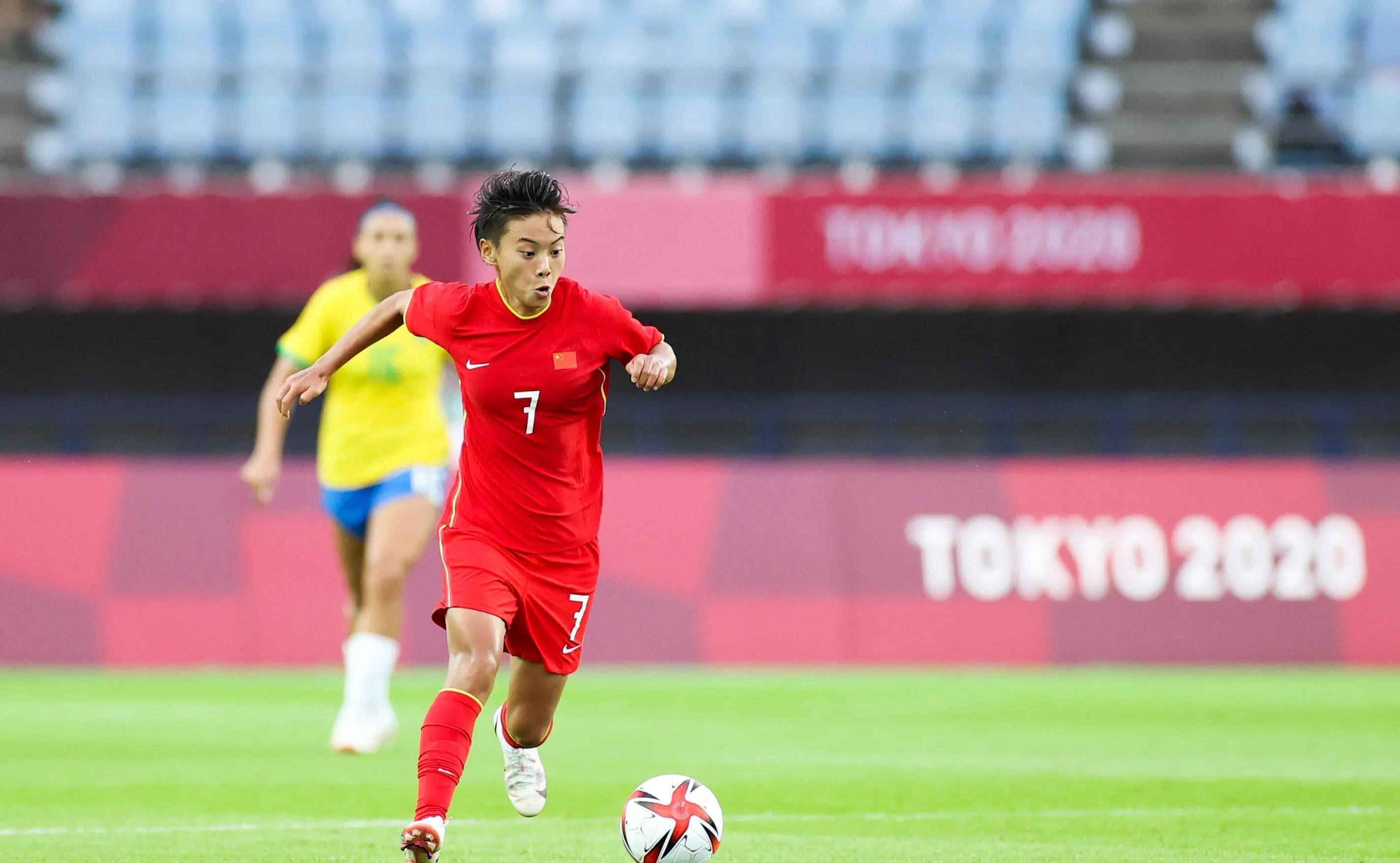 球员们在赛场上展现出色表现