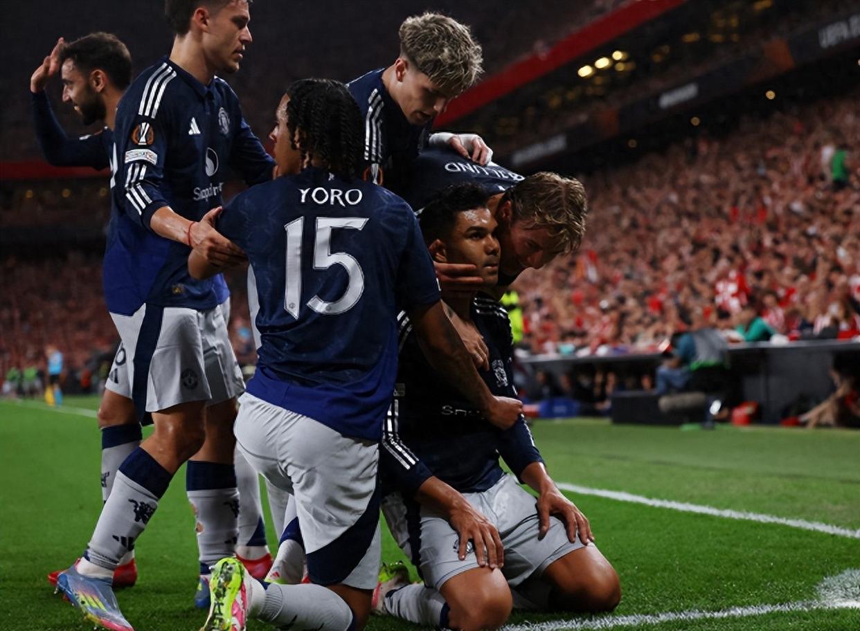 开云体育中国-沙尔克主场告捷，轻松晋级欧冠半决赛