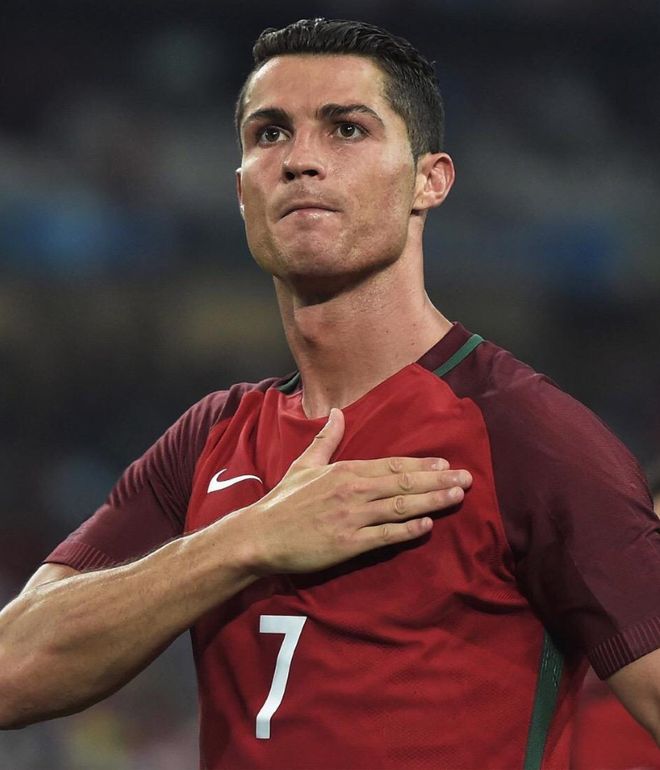 包含巴黎击败尤文图斯，成功力挽狂澜的词条