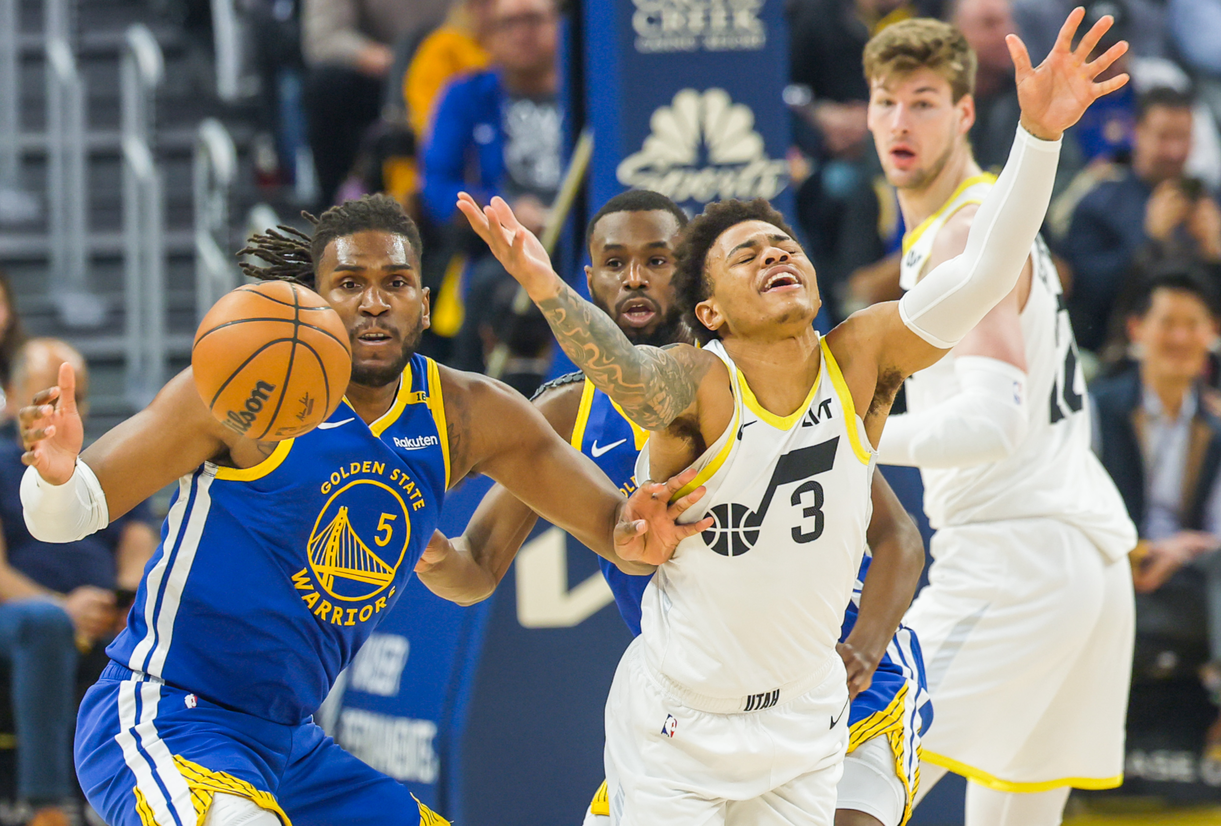 NBA球员技惊四座，场下喝彩声此起彼伏的简单介绍