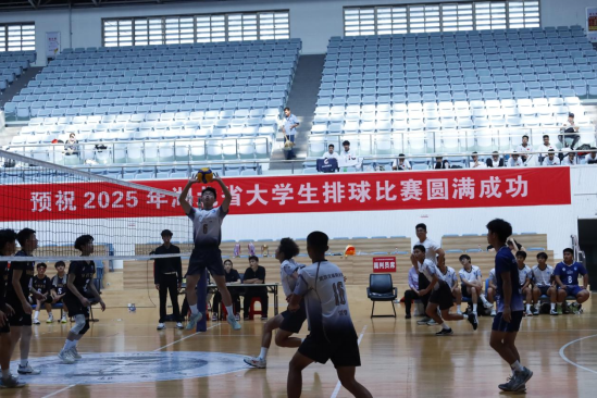 包含湖北队在比赛中展现精湛技艺，获得一场漂亮胜利的词条