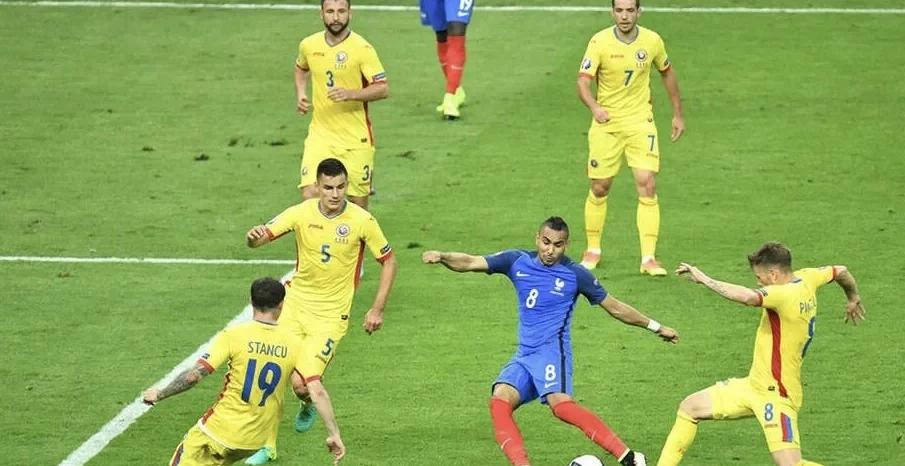 捷克队在对立陶宛队的比赛中实现大胜