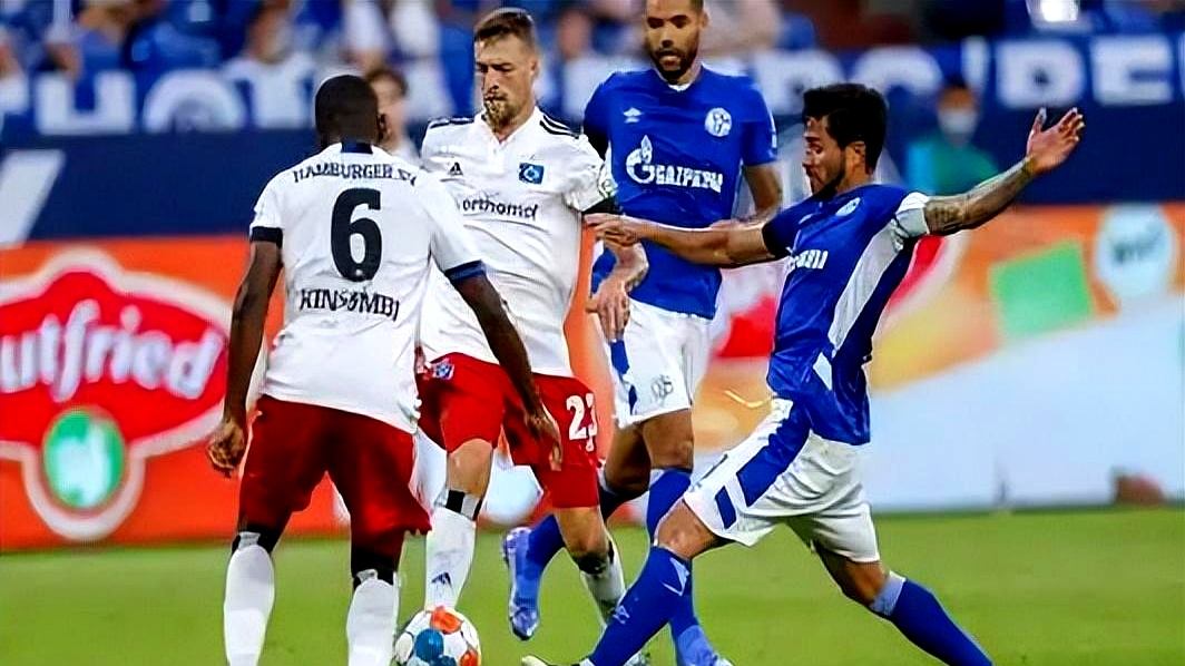 汉堡球员为接下来的比赛做准备