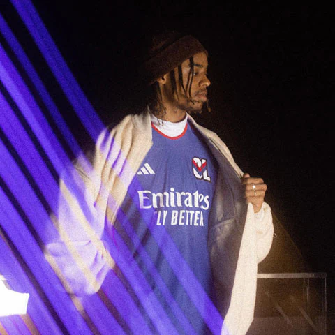 关于里昂客场大捷，完成反弹晋级的信息