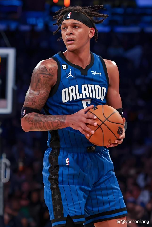 关于猛龙险胜老鹰，范弗利特最后时刻关键三分的信息