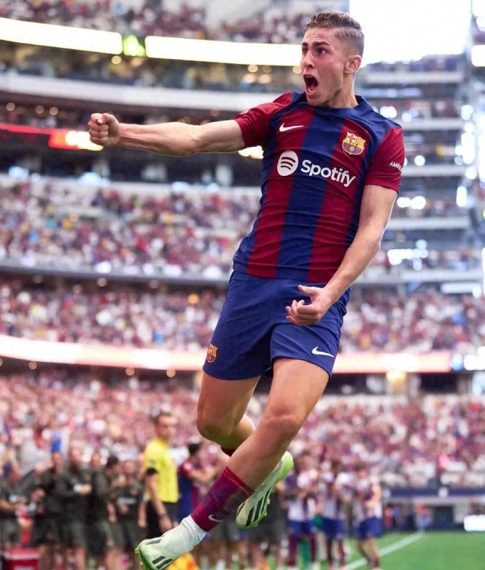 巴伦西亚一飞冲天，气势如虹的简单介绍