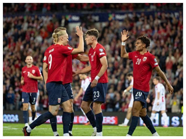 荷兰战队踢出火花,成功晋级欧预赛残局!的简单介绍 荷兰战队踢出火花,成功晋级欧预赛残局!的简单介绍