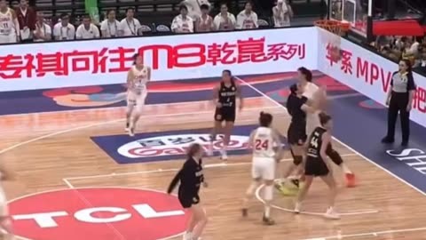 开云体育在线-天津队大胜对手，全队士气高昂