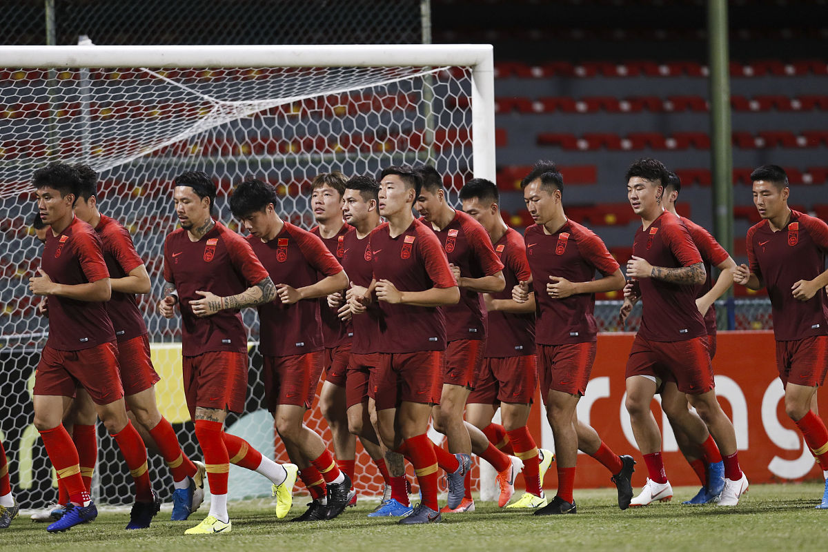 开云体育官网-关于国内足球擂台赛继续进行，实力对决惊心动魄的信息