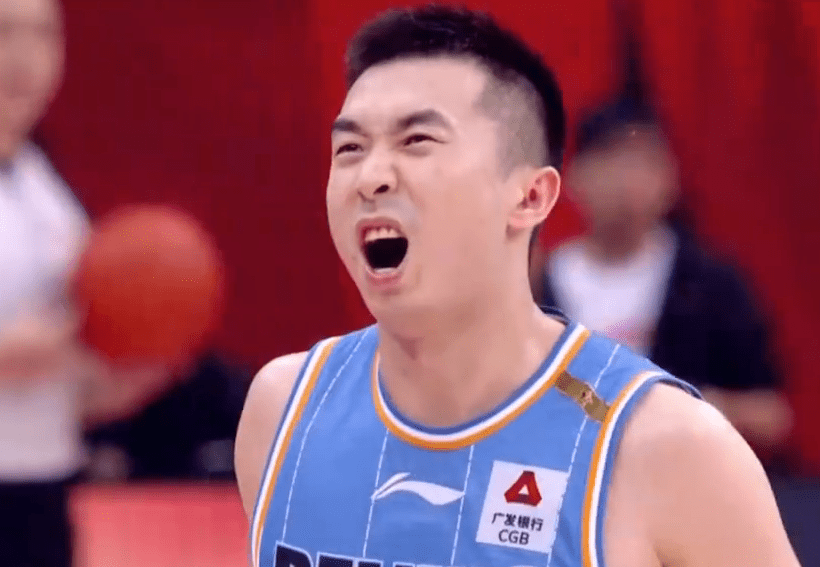 开云体育登录-湖北男篮艰难拼搏，豪取胜利后掌声雷动