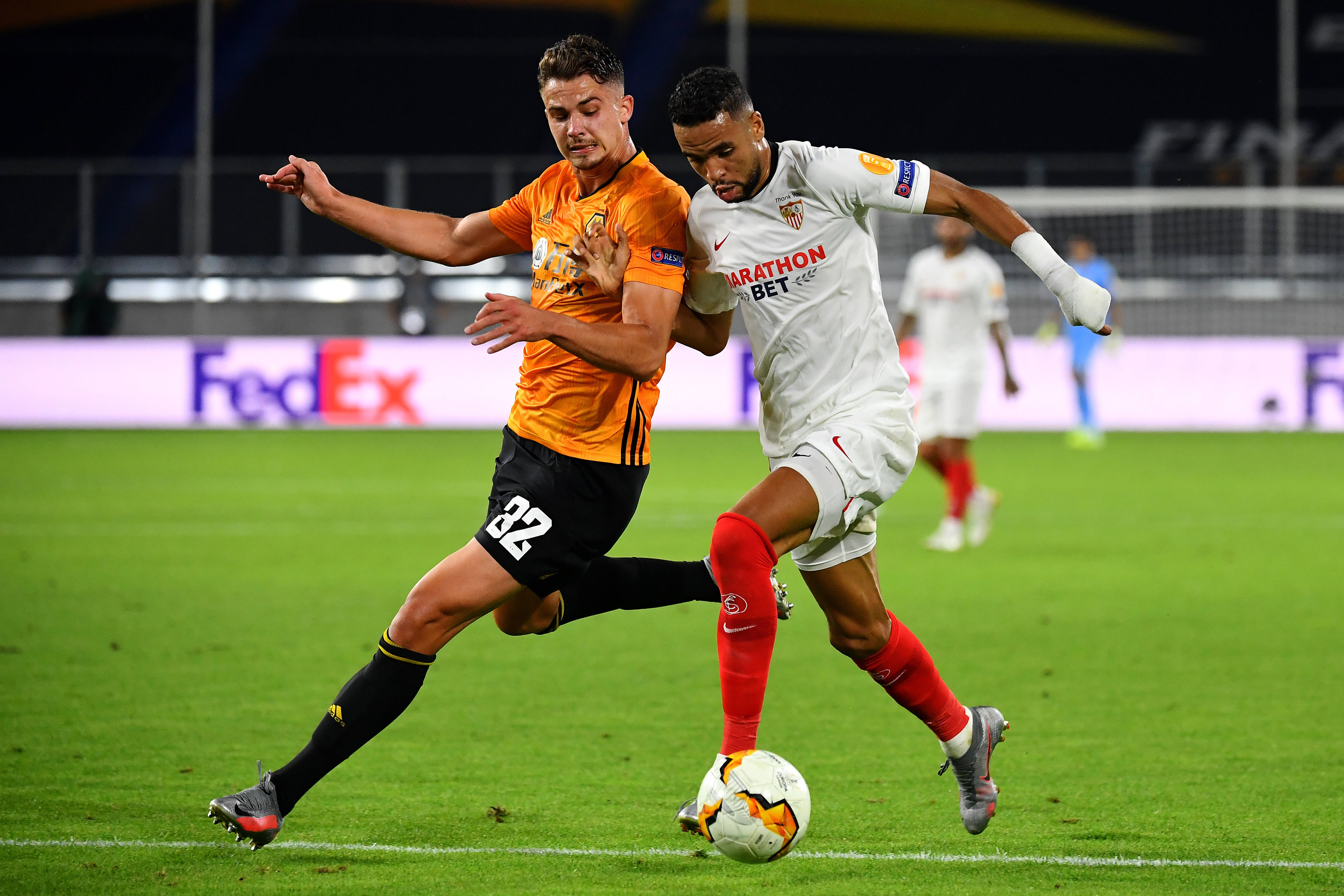 包含西班牙足球甲级联赛：马德里德比的词条