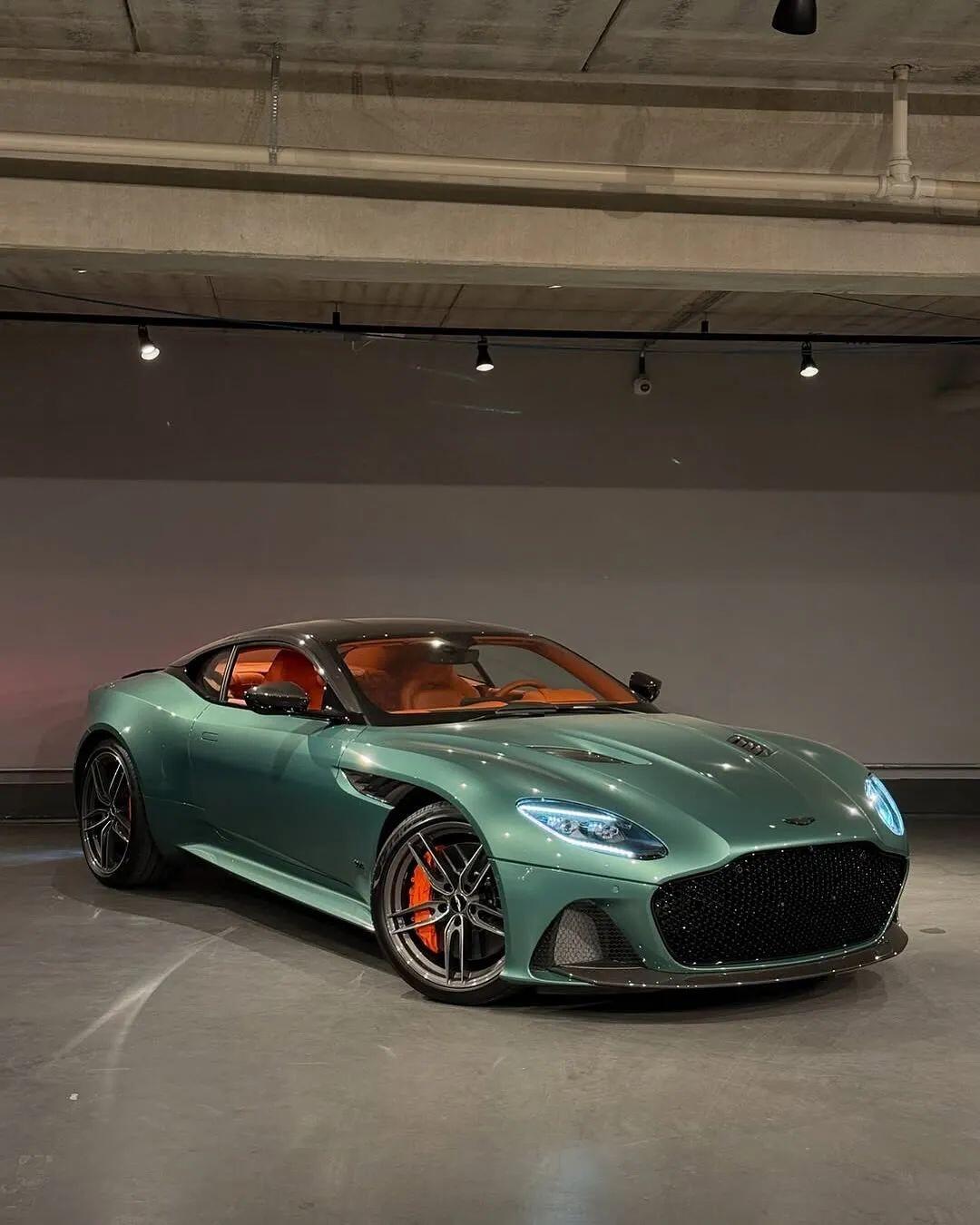 开云体育-包含阿斯顿马丁横扫迈凯伦，阿隆索高光表现的词条